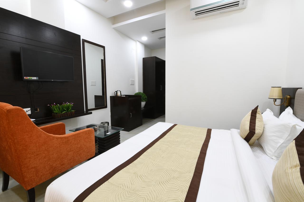 Madhav Muskan Residency Mathura Exterior foto