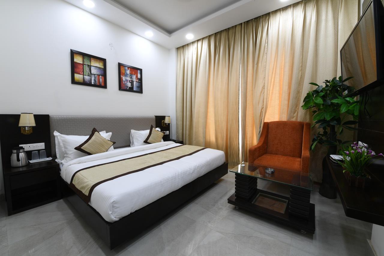 Madhav Muskan Residency Mathura Exterior foto